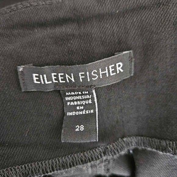 Eileen Fisher Slim Tapered Jeans Black Pleated High Rise Dark Wash Denim 28 - Picture 3 of 4